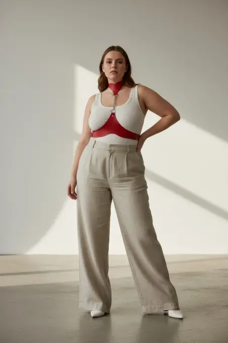 Büyük Beden Kırmızı Kadın Kemer Zincir Detaylı Deri Vücut Aksesuarı - APFT1265 - 2