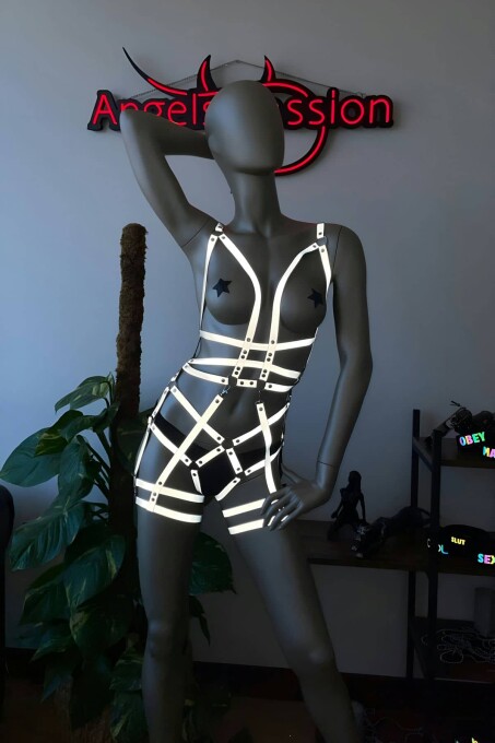 Karanlıkta Işık Vurunca Parlayan Full Body Seksi Harness - APFT502 - 6