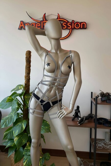 Karanlıkta Işık Vurunca Parlayan Full Body Seksi Harness - APFT502 - 5