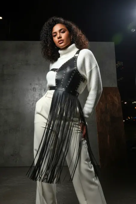 Siyah Etek Deri Zımbalı Asimetrik Püsküllü - APFT1014 - 7